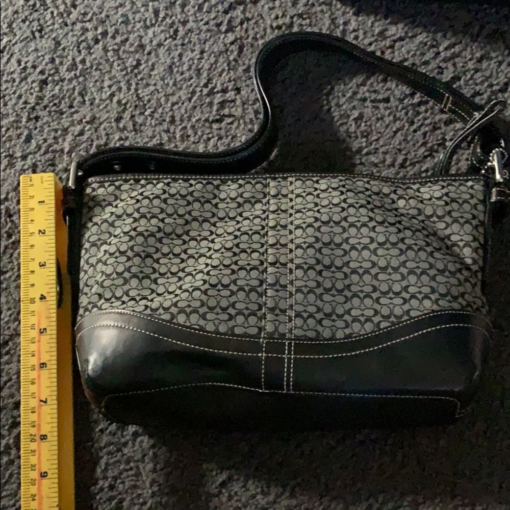 Beautiful Sturdy Coach Handbag - Picture 6 of 7